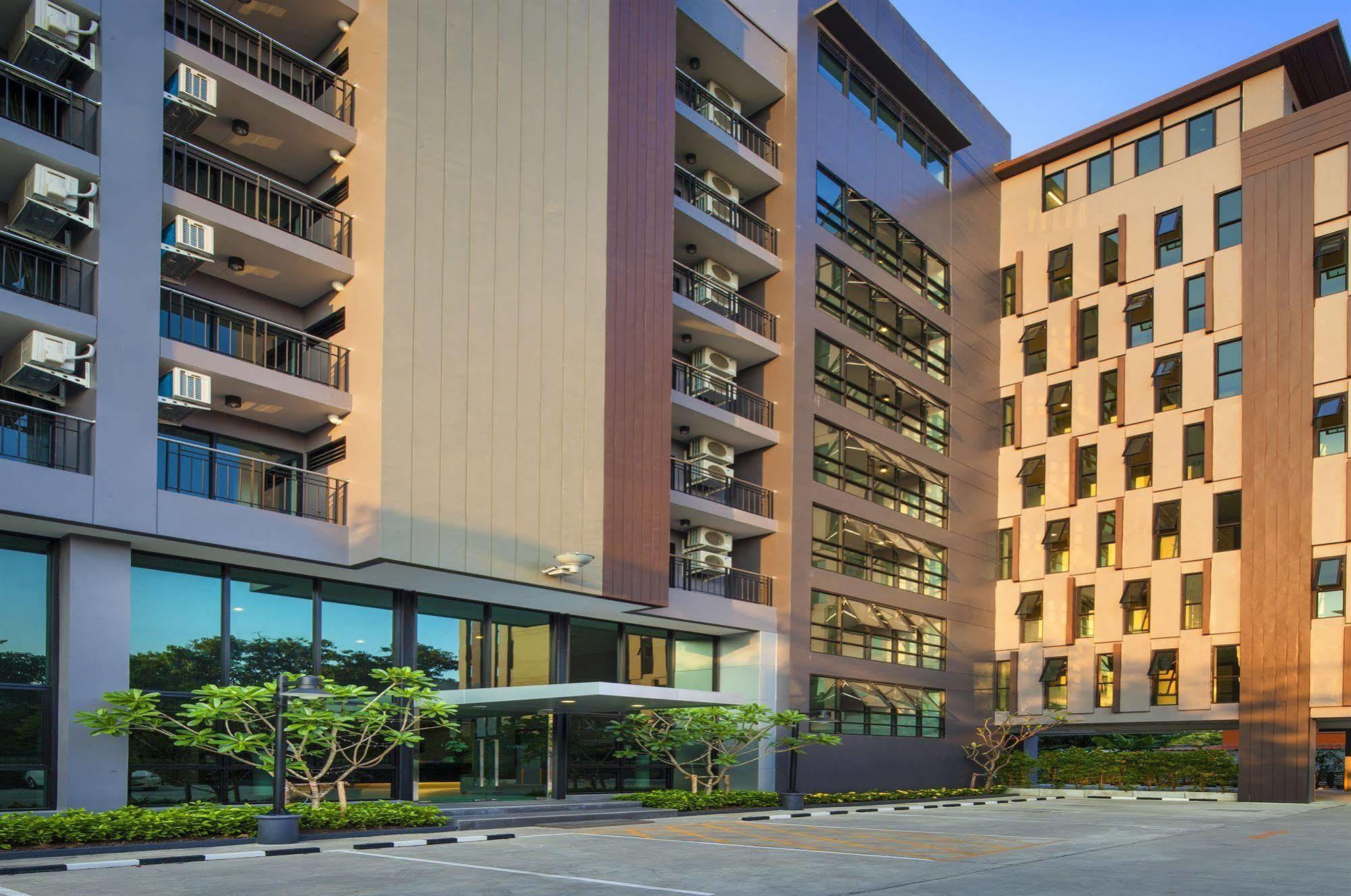 Livotel Hotel Lat Phrao Bangkok Exterior foto