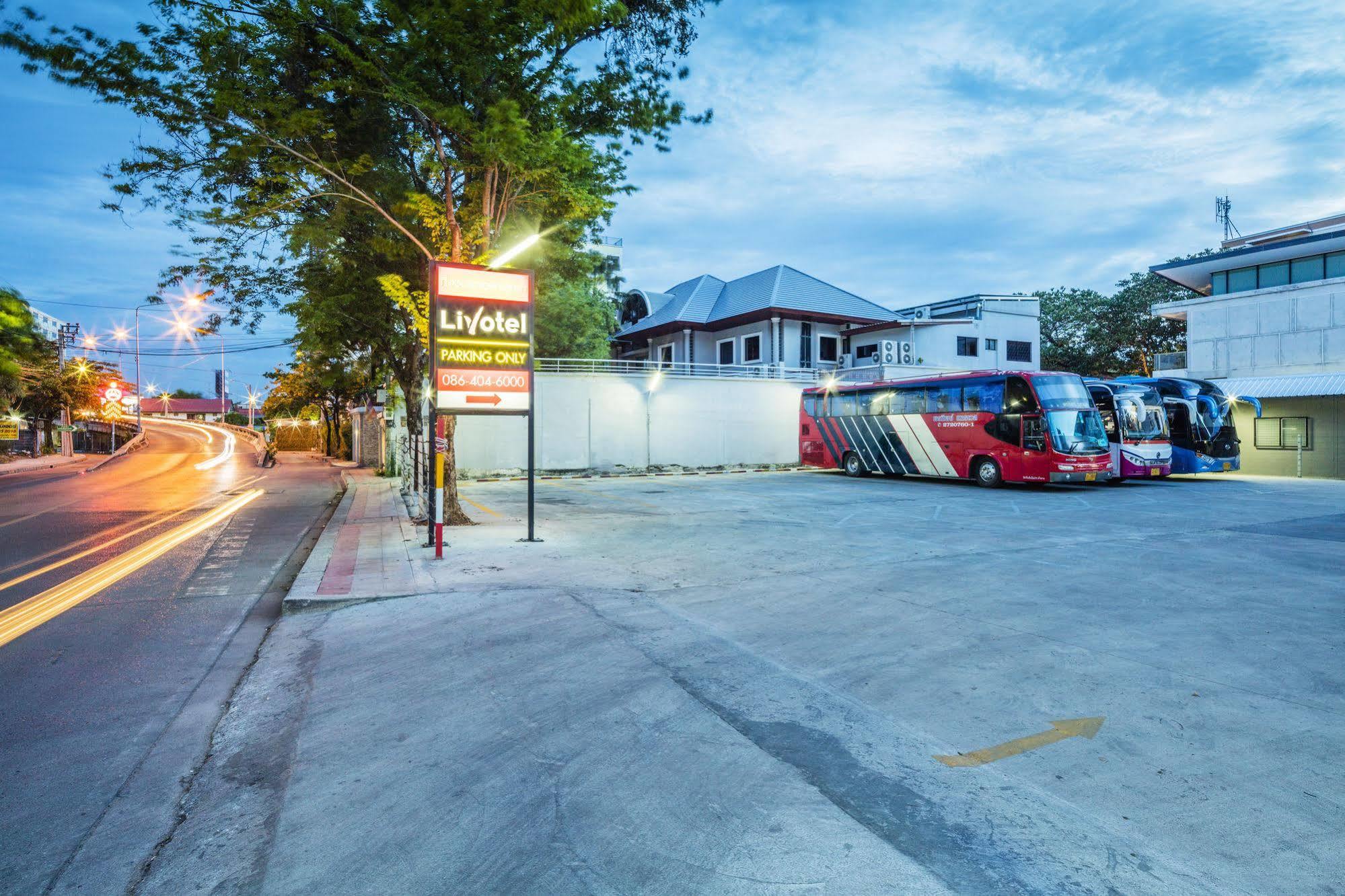 Livotel Hotel Lat Phrao Bangkok Exterior foto